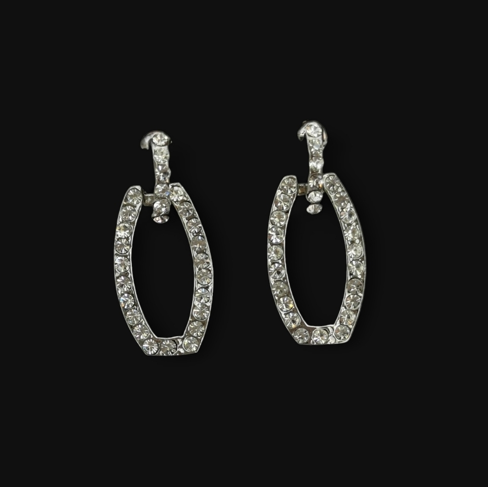 Delicate Clear crystal Earrings in Silver Tone 🆕
